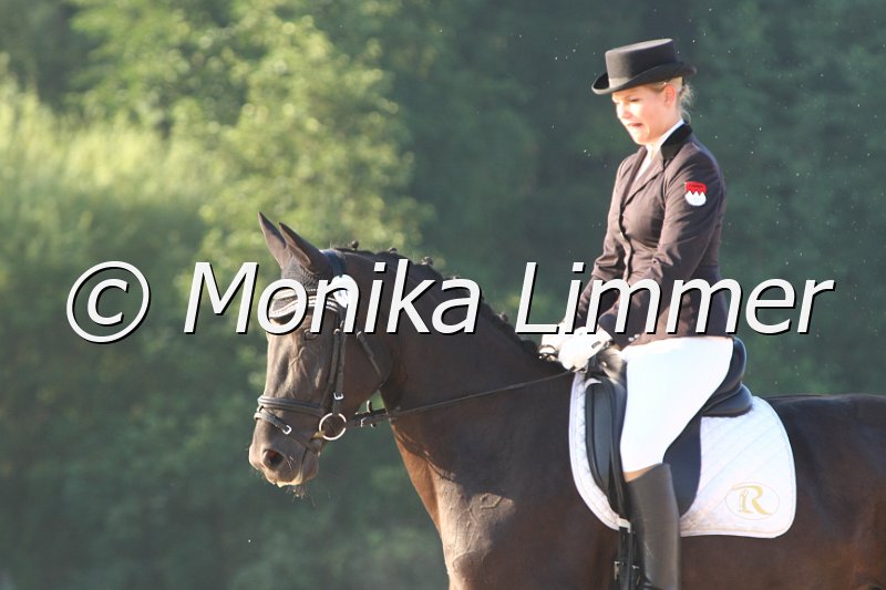 109M5952_Symphonie_Dressur L_Mannschaft.JPG